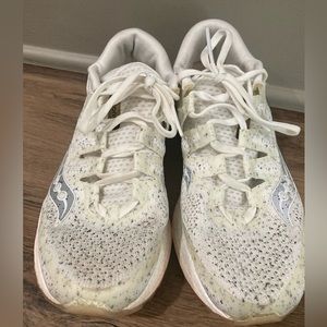 Women’s Saucony Freedom ISO 2- Women’s Size 8